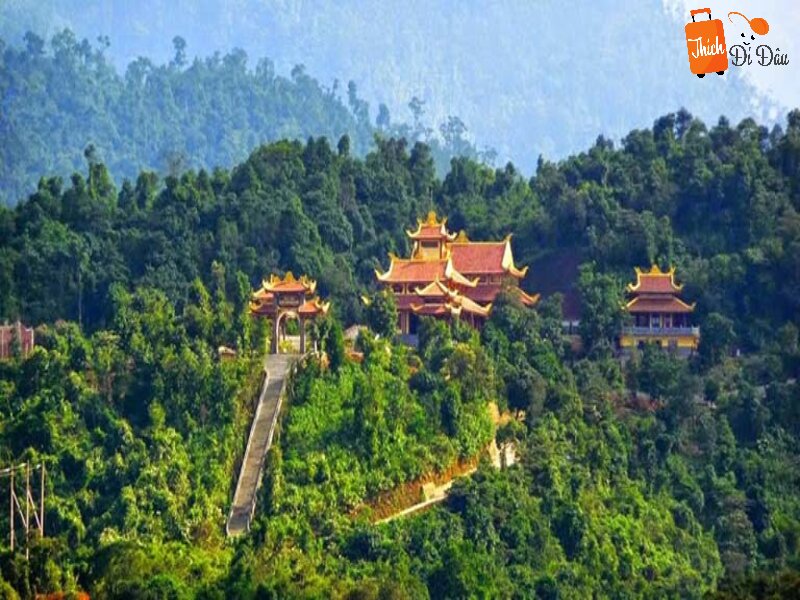 Thiền Viện Trúc Lâm là địa điểm gần Biệt Thự Hằng Nga mà du khách nên ghé đến.