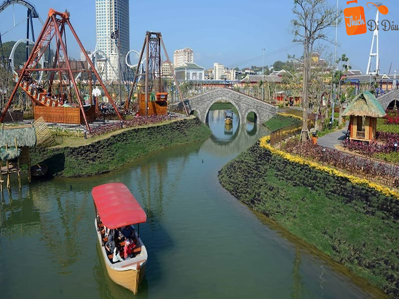 Trò chơi Du thuyền nhiệt đới - Du ngoạn quanh công viên Rồng Sun World Quảng Ninh
