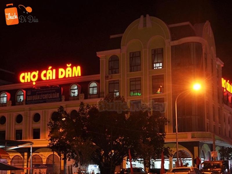 Chợ Cái Dăm thành phố Hạ Long Quảng Ninh về đêm